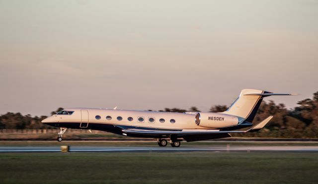 Gulfstream Aerospace Gulfstream G650 (N650EH) - G650ER landing at KVRB