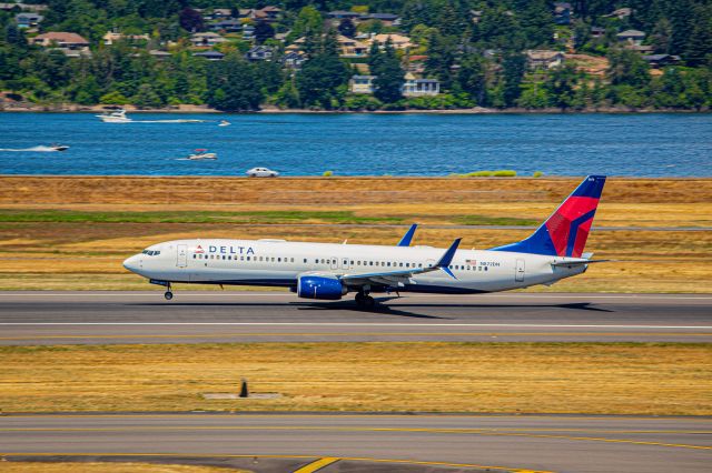 Boeing 737-900 (N872DN)