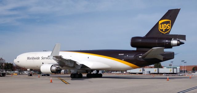 Boeing MD-11 (N260UP) - Same angle as yesterday but much better weather todaybr /br /11/25/18