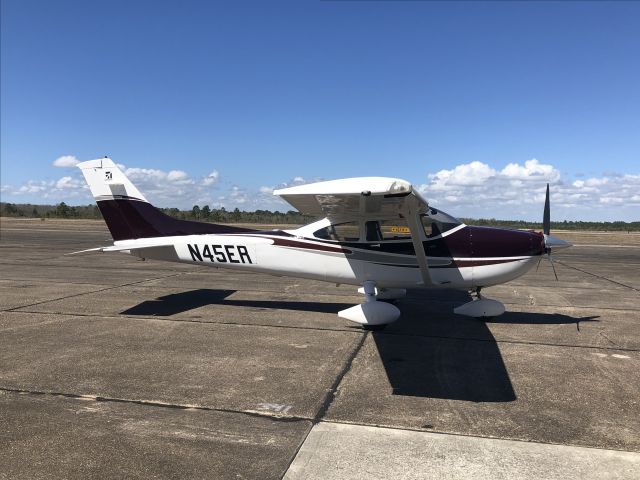 Cessna Skylane (N45ER)