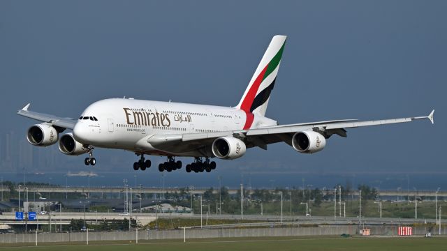 Airbus A380-800 (A6-EEA)