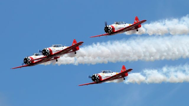 North American T-6 Texan (N791MH) - 30/04/2022:  Four North American AT-6G Texan of the  Aeroshell Aerobatic Team on performance at the Airshow.