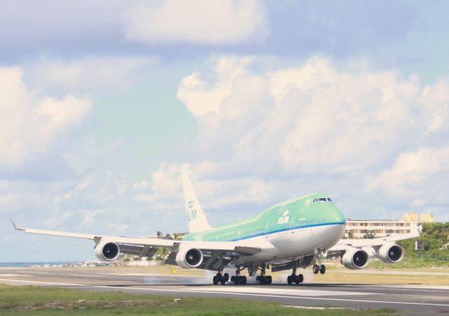 Boeing 747-400 (PH-BFL)