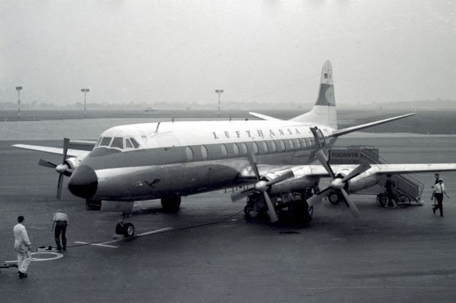 VICKERS Viscount (D-ANAF) - 1966 at Düsseldorf (EDDL)