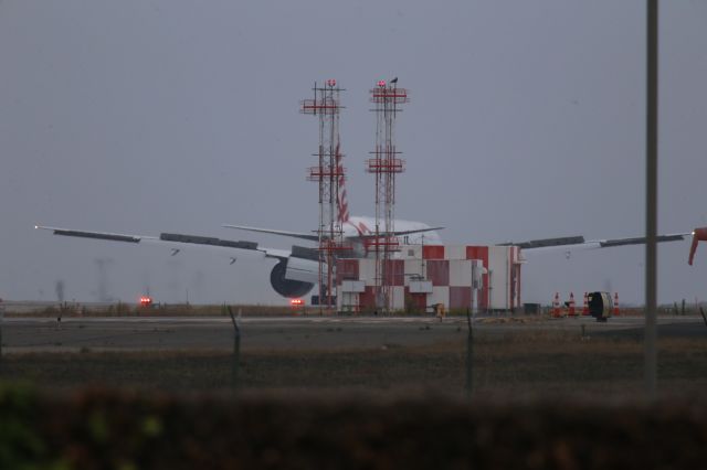 BOEING 777-300ER (VH-VPF)