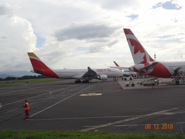 Airbus A330-300 (EC-MJA)