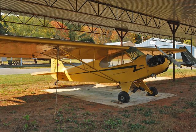 N98883 — - Piper J3C-65 Cub - C/N 19116 - N98883 - at Huntsville-Moontown - 2010-Oct-24.