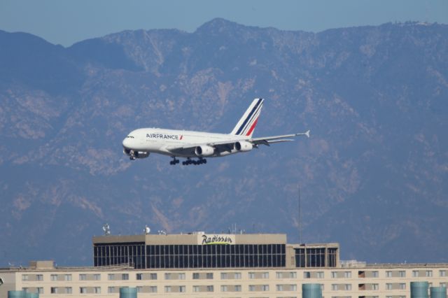 Airbus A380-800 (F-HPJB)