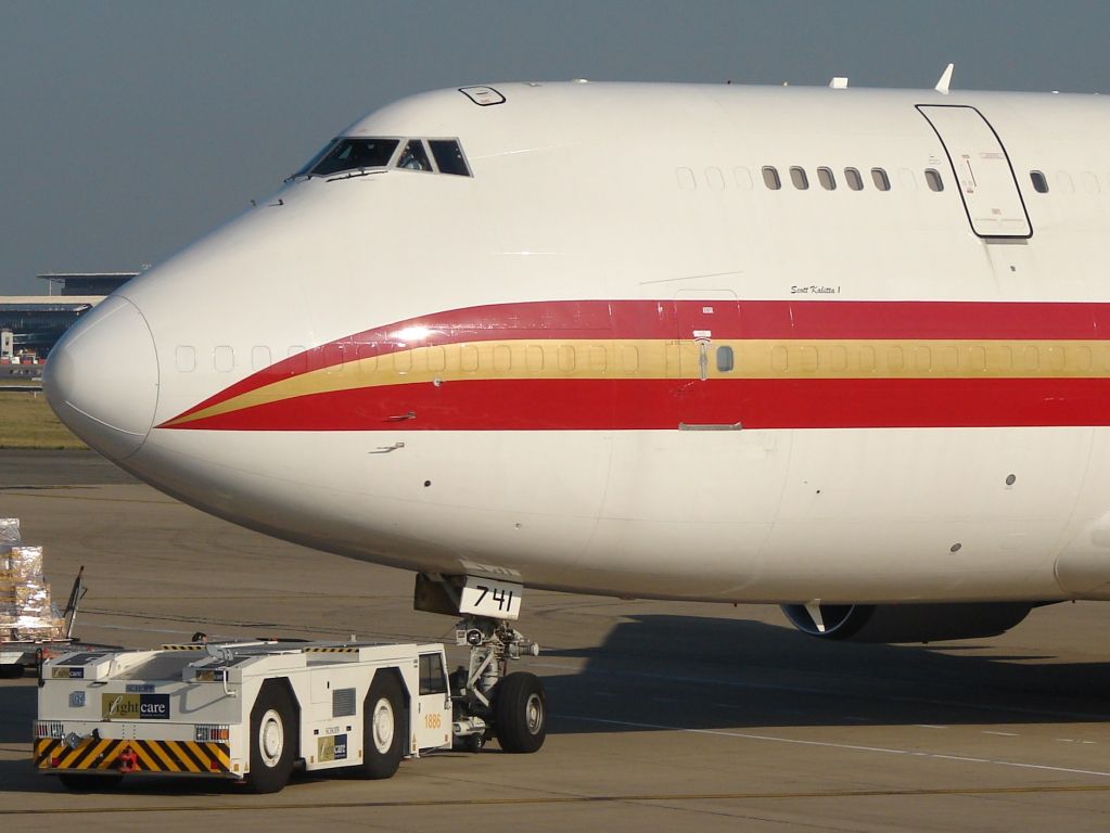 Boeing 747-400 (N741CK) - push back stand 909 cargo