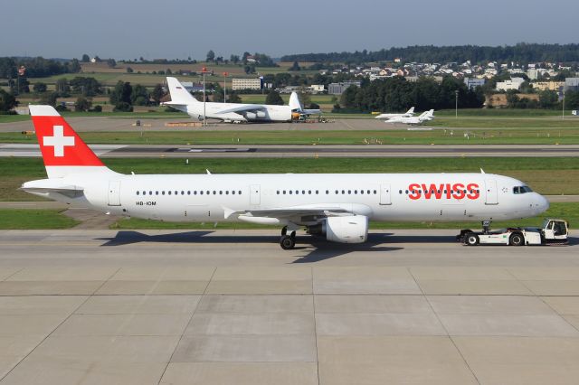 Airbus A321 (HB-IOM)