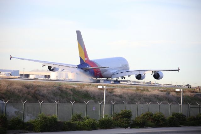 Airbus A380-800 (HL7626)