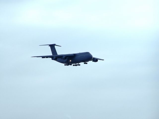 Lockheed C-5 Galaxy —