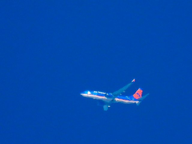 Boeing 737-800 (N815SY)