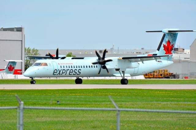 de Havilland Dash 8-400 (C-FSRY)