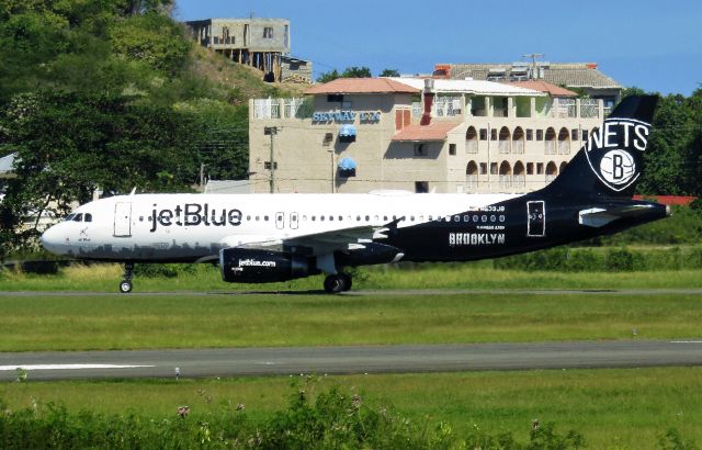 Airbus A320 (N633JB)