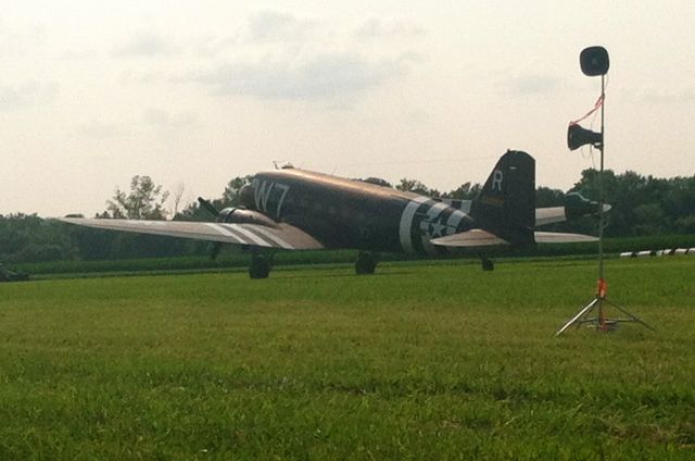 Douglas DC-3 (N345AB)