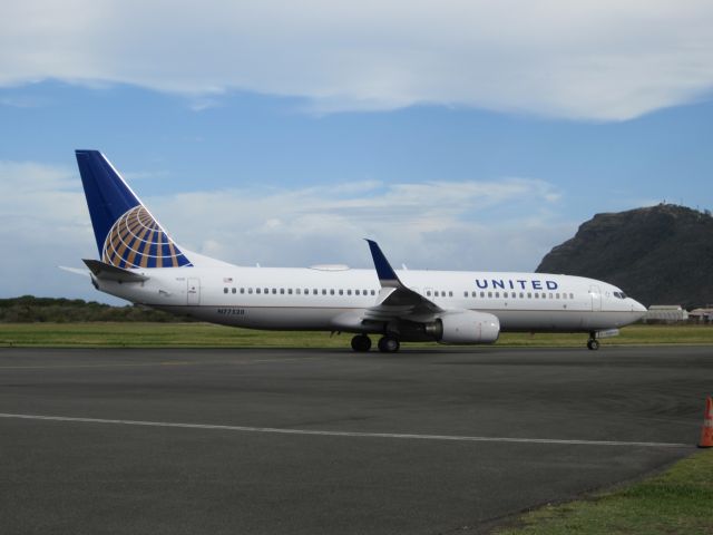 Boeing 737-800 (N77520)