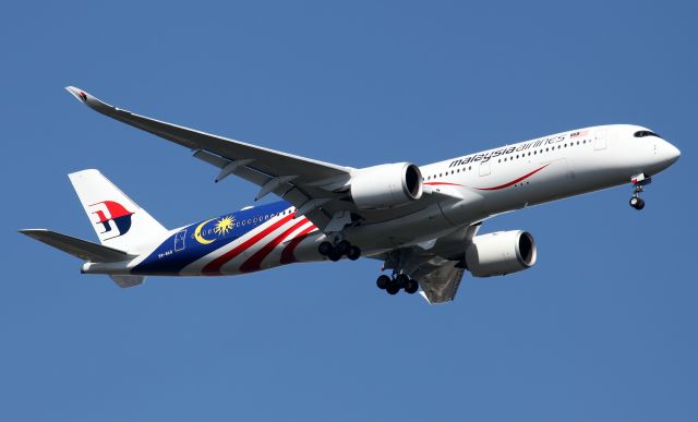 Airbus A350-900 (9M-MAG) - Short Final To Rwy 34L