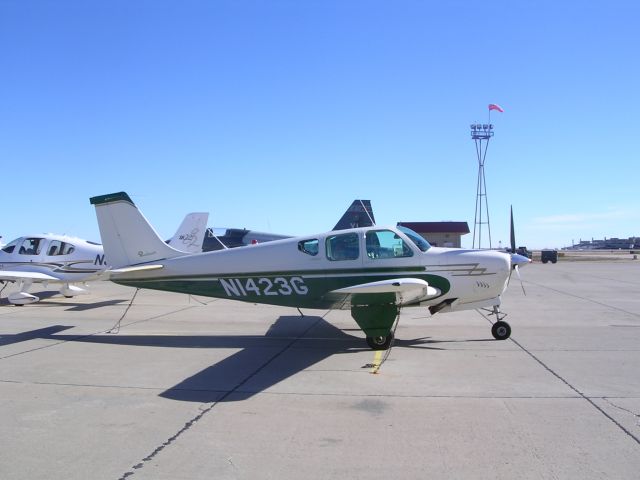 Beechcraft Bonanza (33) (N1423G)