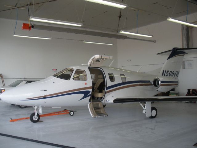 Eclipse 500 (N500VH)