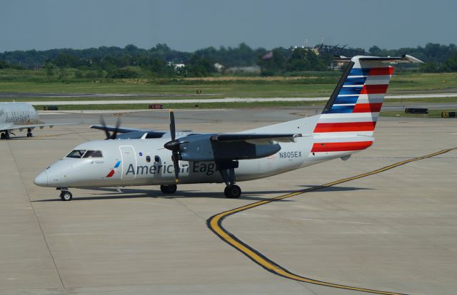 de Havilland Dash 8-100 (N805EX)