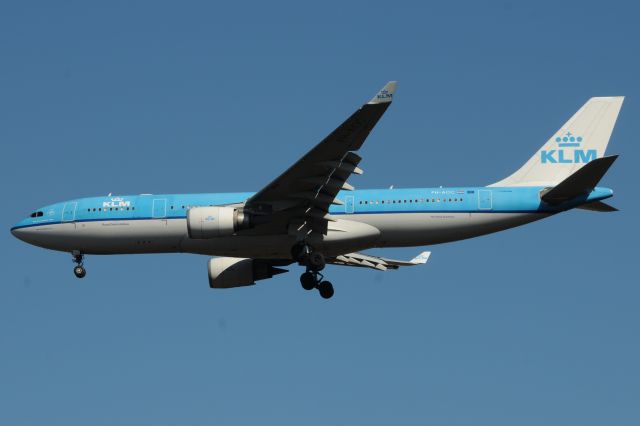 Airbus A330-200 (PH-AOC)