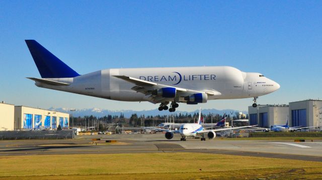 Boeing 747-400 (N780BA)