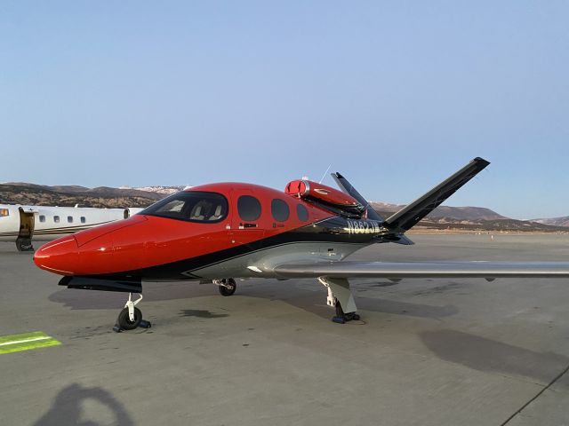 Cirrus Vision SF50 (N862JM)