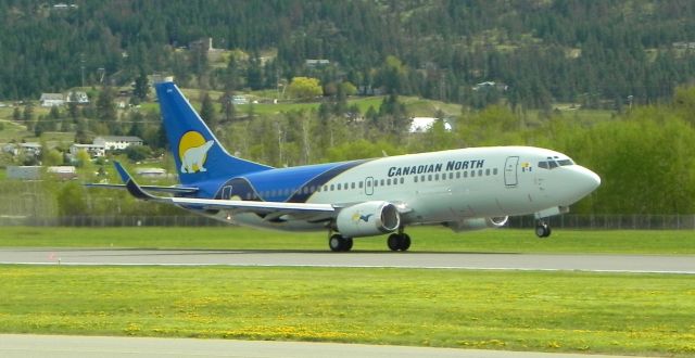 BOEING 737-300 (C-GICN) - BOEING...