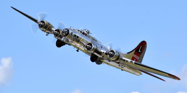 Boeing B-17 Flying Fortress —