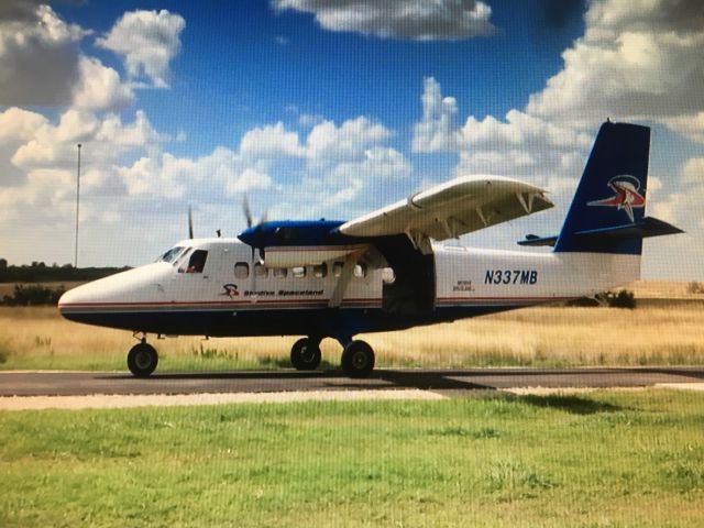 De Havilland Canada Twin Otter (N337MB)