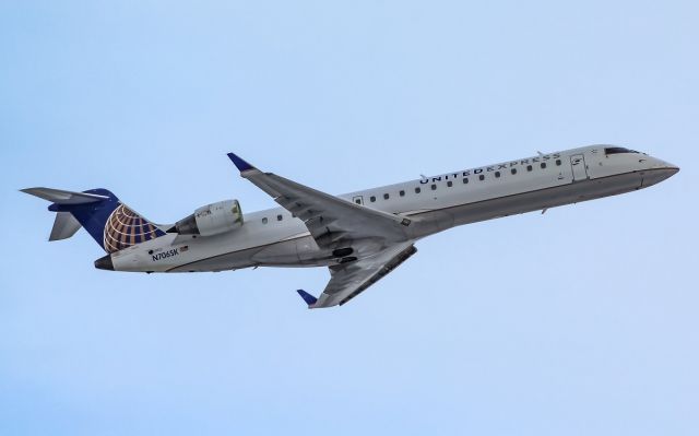 Canadair Regional Jet CRJ-700 (N706SK)