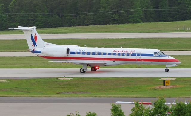 Embraer ERJ-135 (N735TS)