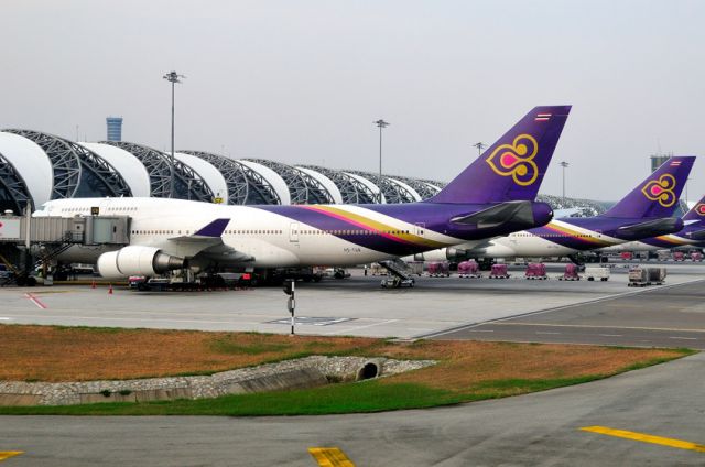 Boeing 747-400 (HS-TGR) - 2012