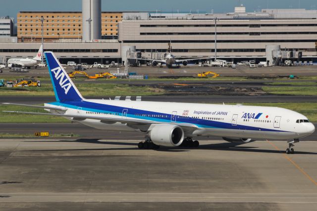 BOEING 777-300ER (JA777A)