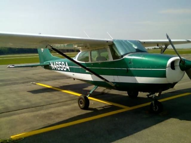 Cessna Skyhawk (N46584)