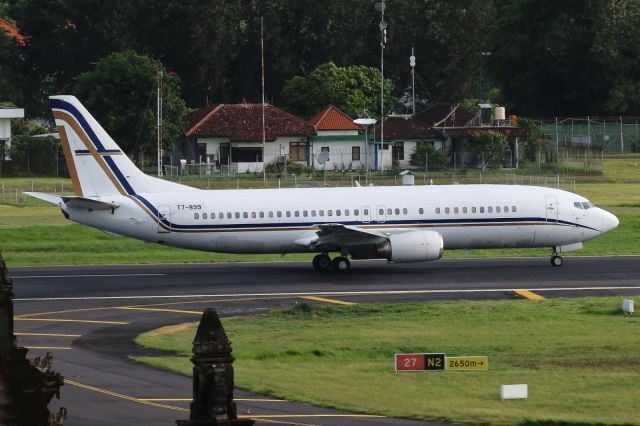 BOEING 737-400 (T7-899)