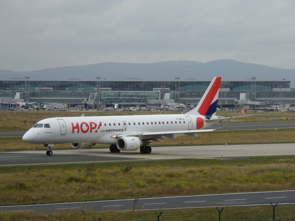 Embraer ERJ-190 (F-HBLJ) - HOP!br /Embraer ERJ-190br /F-HBLJ  cn 19000311br /Aeroporto Internacional de Frankfurt - Alemanha (EDDF / FRA)br /Date: September 08, 2017br /Photo: Marcos Pereirabr /Comments: Delivered 23sep2009 to Air France and 31Mar2013 in pinted HOP!br /Instagram: @map1982  @map_spotter  @aeroportodepousoalegre