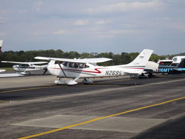 Cessna Skylane (N269S)