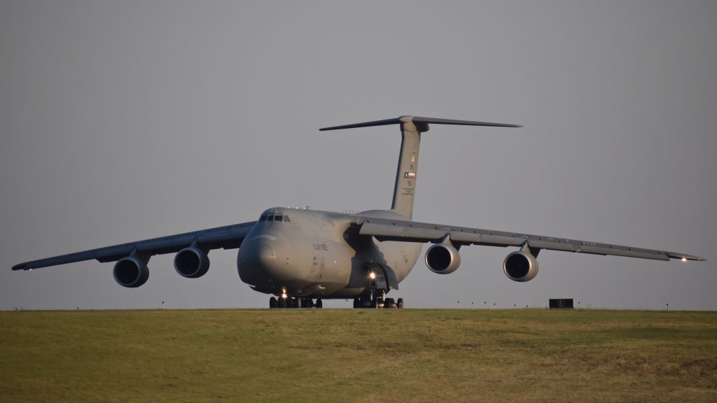 Boeing Globemaster III (86-0021) - Lockheed C-5M "Super Galaxy" from the 433rd Airlift Wing