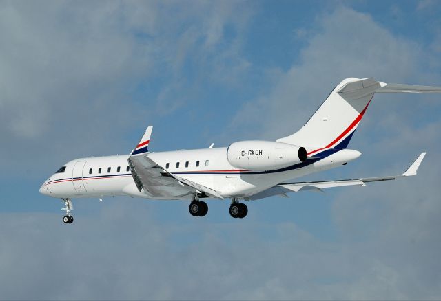 Bombardier Global Express (C-GKOH) - 2020 Bombardier BD-700-1A10 Global 6500 (C-GKOH/60018) on final approach to Peterborough Airport (CYPQ) on Feb. 6, 2021