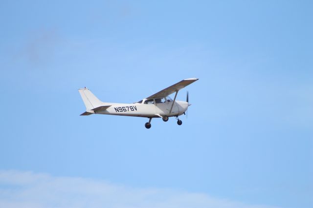 Cessna Skyhawk (N9678V)