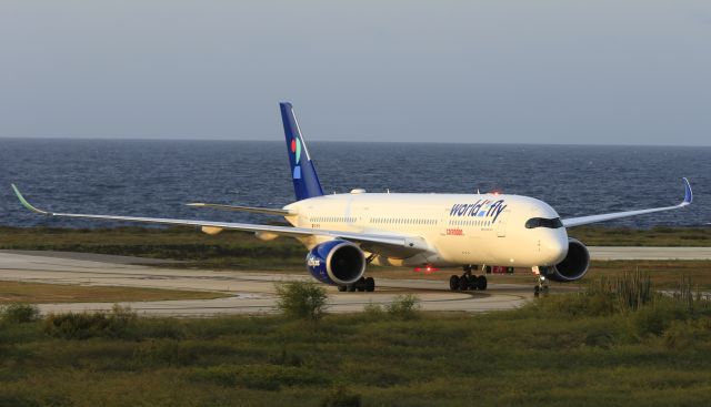 Airbus A350-900 (EC-NTB)