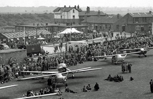 — — - Manchesters First airport Barton Airport Air Show and open day 1951