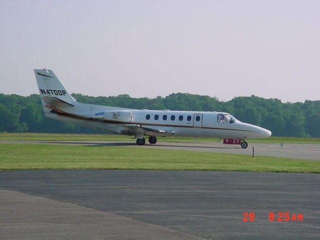 Cessna Citation V (N470DP) - Taxiing on 5/28/10