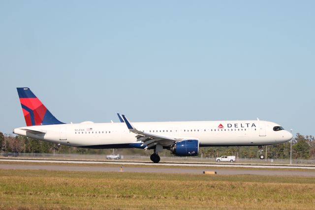 Airbus A321neo (N541DE) - Delta Flight 2474 arrives on Runway 6 at Southwest Florida International Airport following flight from Boston-Logan International Airport (12/12/24)