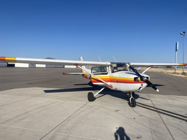 Cessna Commuter (N10951) - Fuel pump at KRYN Tucson 