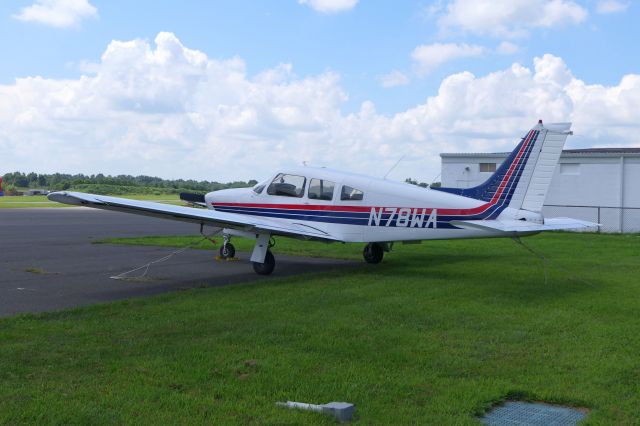 Piper Cherokee Arrow (N78WA)