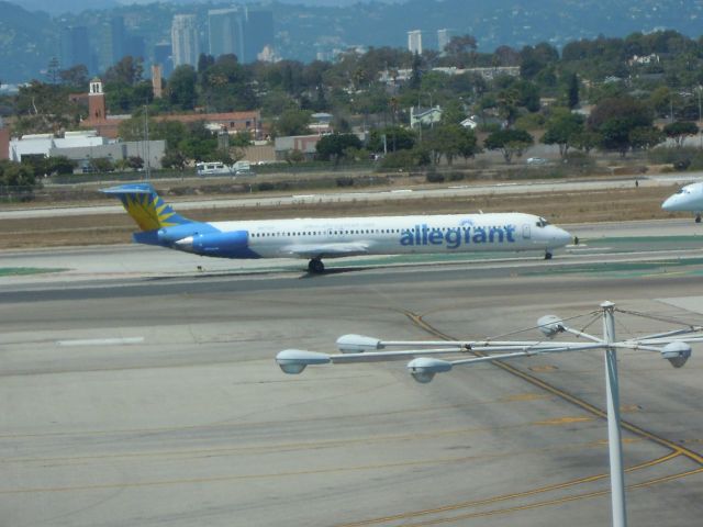 McDonnell Douglas MD-80 — - ALLEGIANT AIR MD-80 LAX