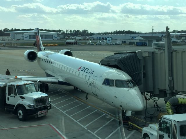 Canadair Regional Jet CRJ-900 (N720EV) - Del to Atlantic Southeast Airlines (Delta Air Lines) in 2003br /Del to Expressjet (Delta Air Lines) in 2011